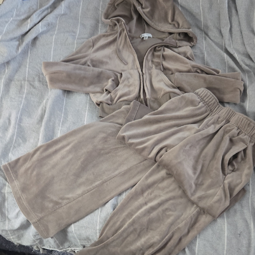 Women's Taupe Velvet Hoodie Jumpsuit Set